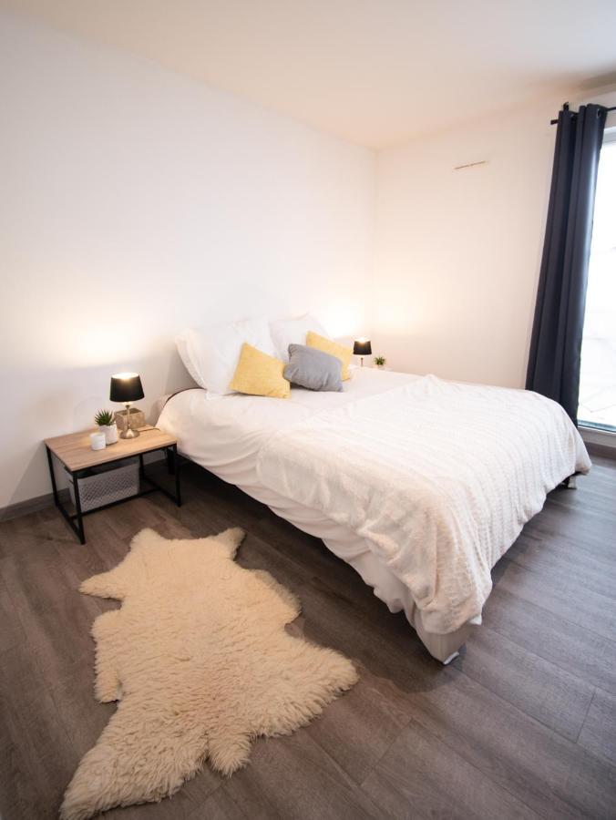 Joli Studio Tout Confort A 2 Pas De La Gare Poissy Eksteriør bilde