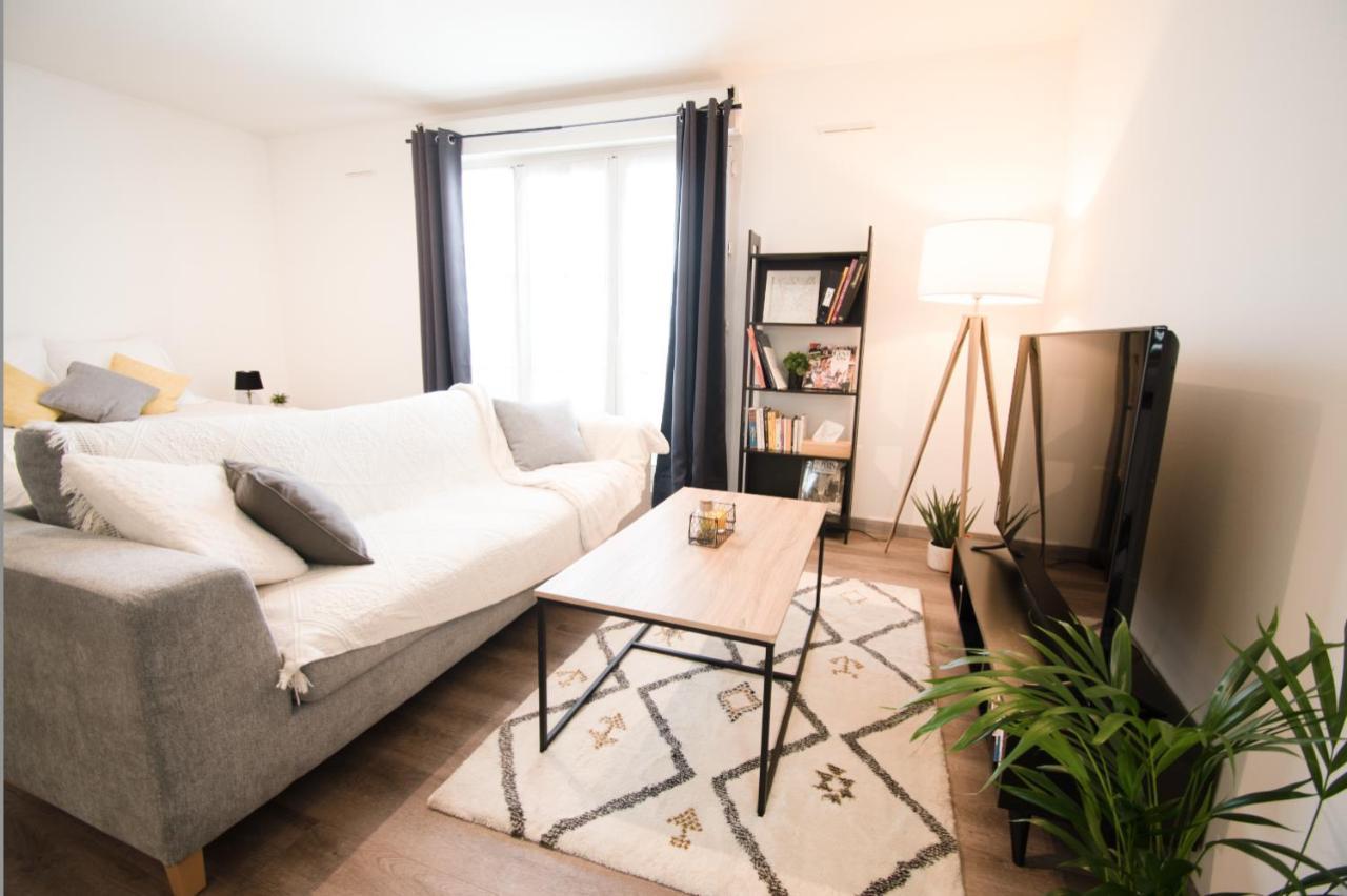 Joli Studio Tout Confort A 2 Pas De La Gare Poissy Eksteriør bilde